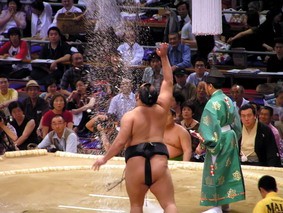 SUMO: Tornejos de Tokyo i Nagoya